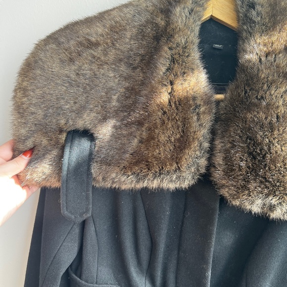 LE CHATEAU Wool Coat with Faux Fur Collar - Picture 3 of 13